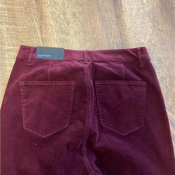 NWT Ann Taylor Curvy Skinny Mid Rise Burgundy Jeans Size 8 - Picture 9 of 11